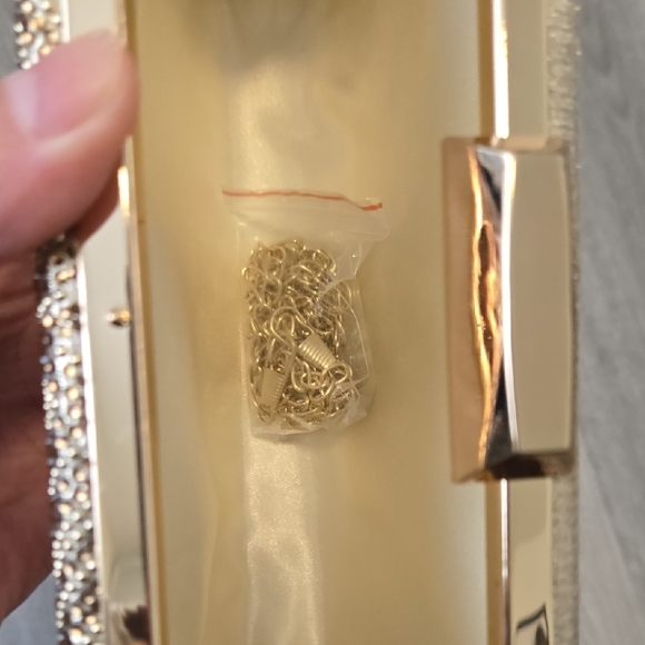 Elegant Gold Clutch Bag - Picture 9 of 9